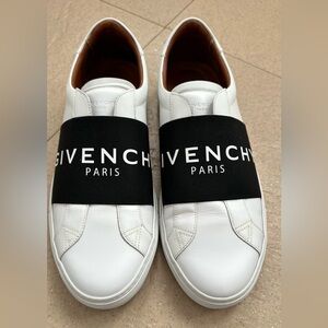 Givenchy Urban Street Logo Strap Sneakers – EU 42 / US 9
